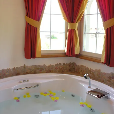 Hotel Nature Wellness Renato 4*